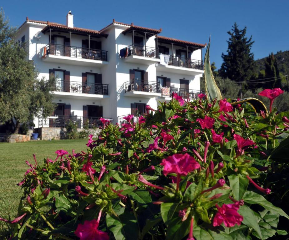 Mando Beachfront Stafylos Exterior foto