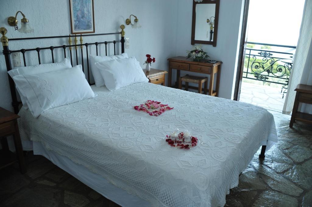 Mando Beachfront Stafylos Exterior foto